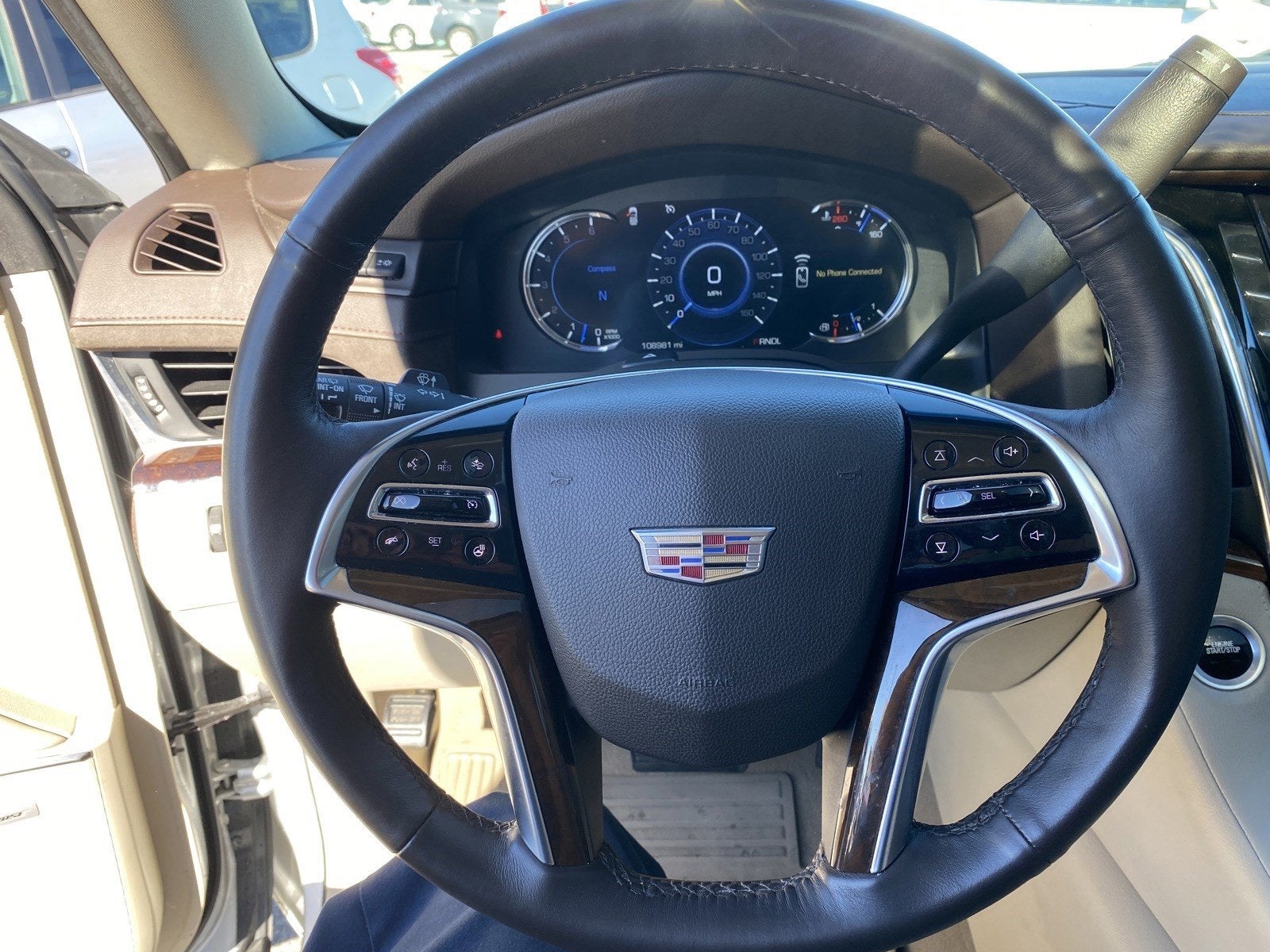 2017 Cadillac Escalade Luxury